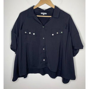 Surface to Air Womens Size 2 Blouse Short Sleeve Black Mother of Pearl Buttons